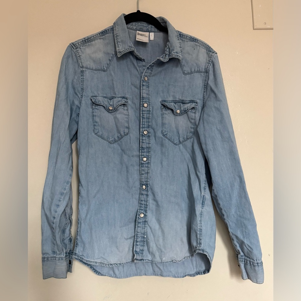 H&M Light Blue Casual Button-Down Shirt